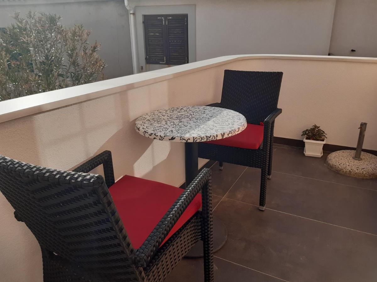 Apartments By The Sea Pag - 16100 Pag Town Zewnętrze zdjęcie