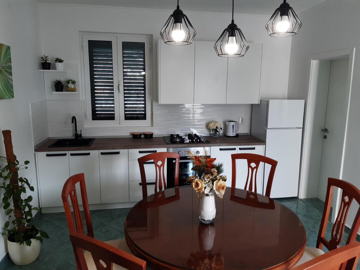 Apartments By The Sea Pag - 16100 Pag Town Zewnętrze zdjęcie
